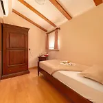 招待所 Pod Slavnikom Podgorje (Koper)