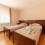 招待所 Pod Slavnikom Podgorje (Koper)