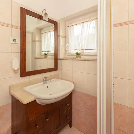 Pod Slavnikom בית הארחה 3*