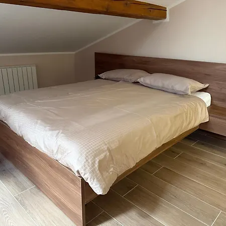 Pod Slavnikom Konukevi Podgorje (Koper)