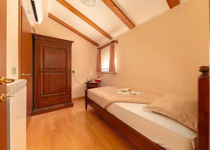 Casa de hóspedes Pod Slavnikom Podgorje (Koper)